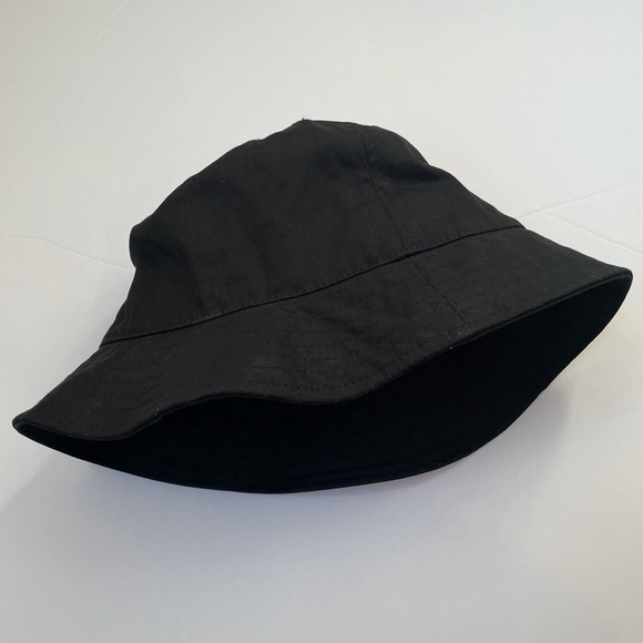 Large Bucket Hat Black